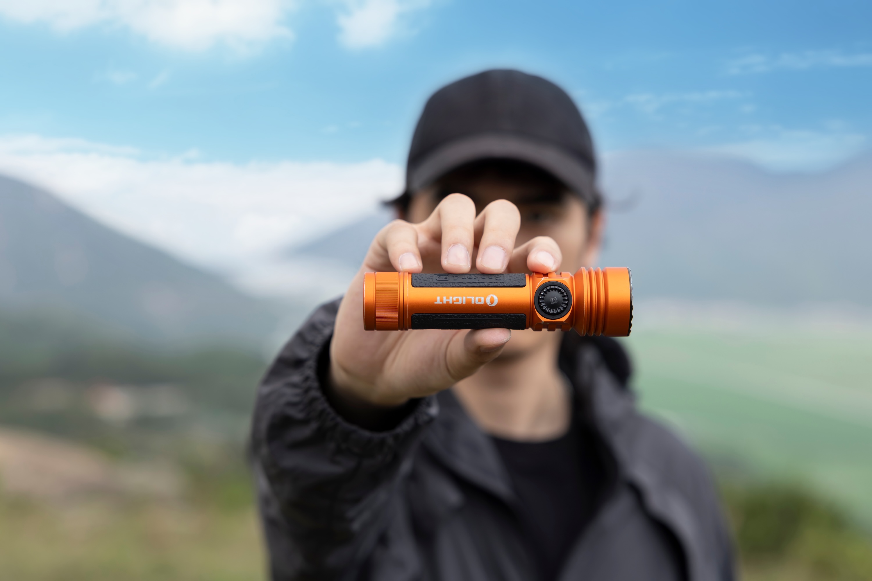 Olight Seeker 4 Pro Flashlight