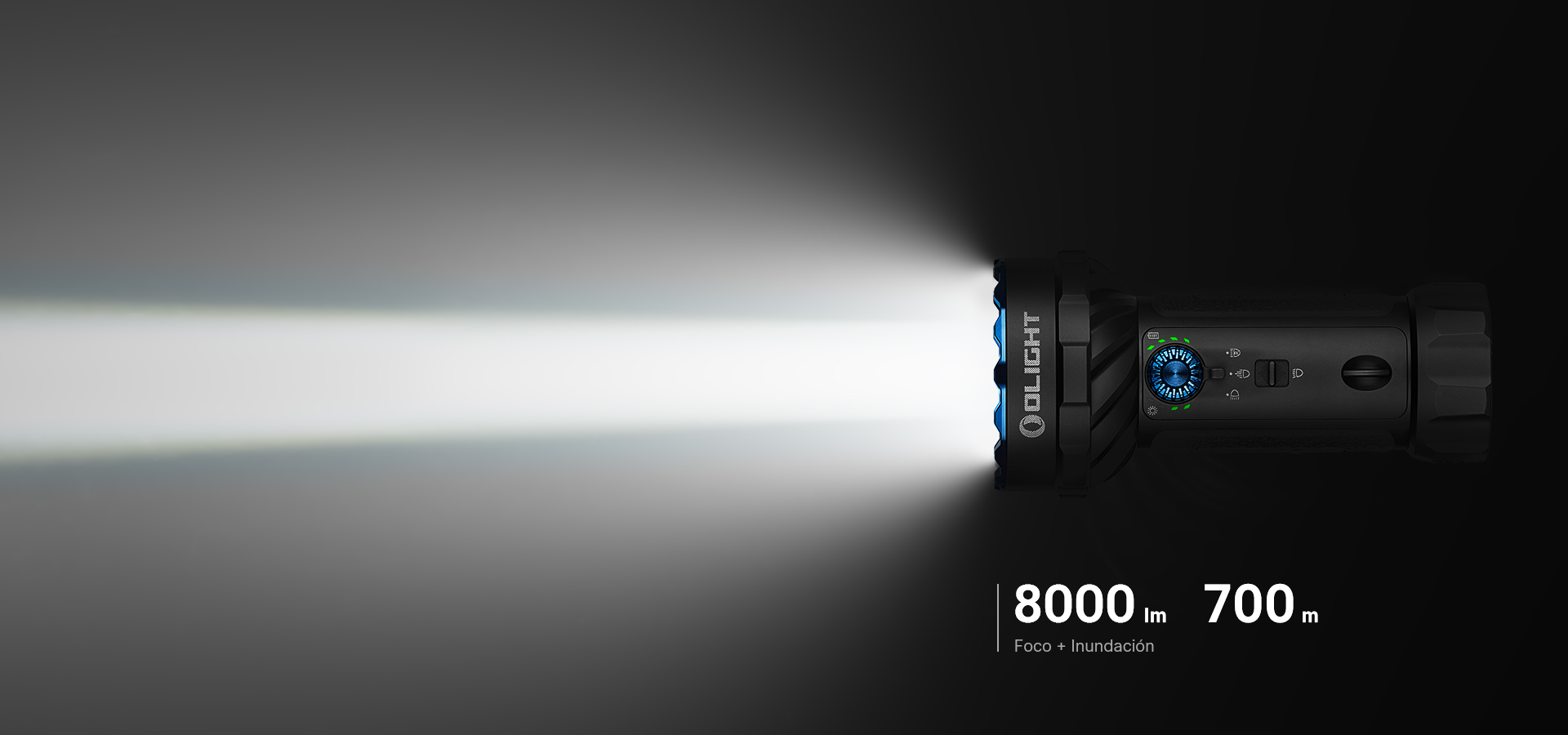 Linterna Olight con haz de luz potente (8000 lm, 700m) y modos de foco e inundación.