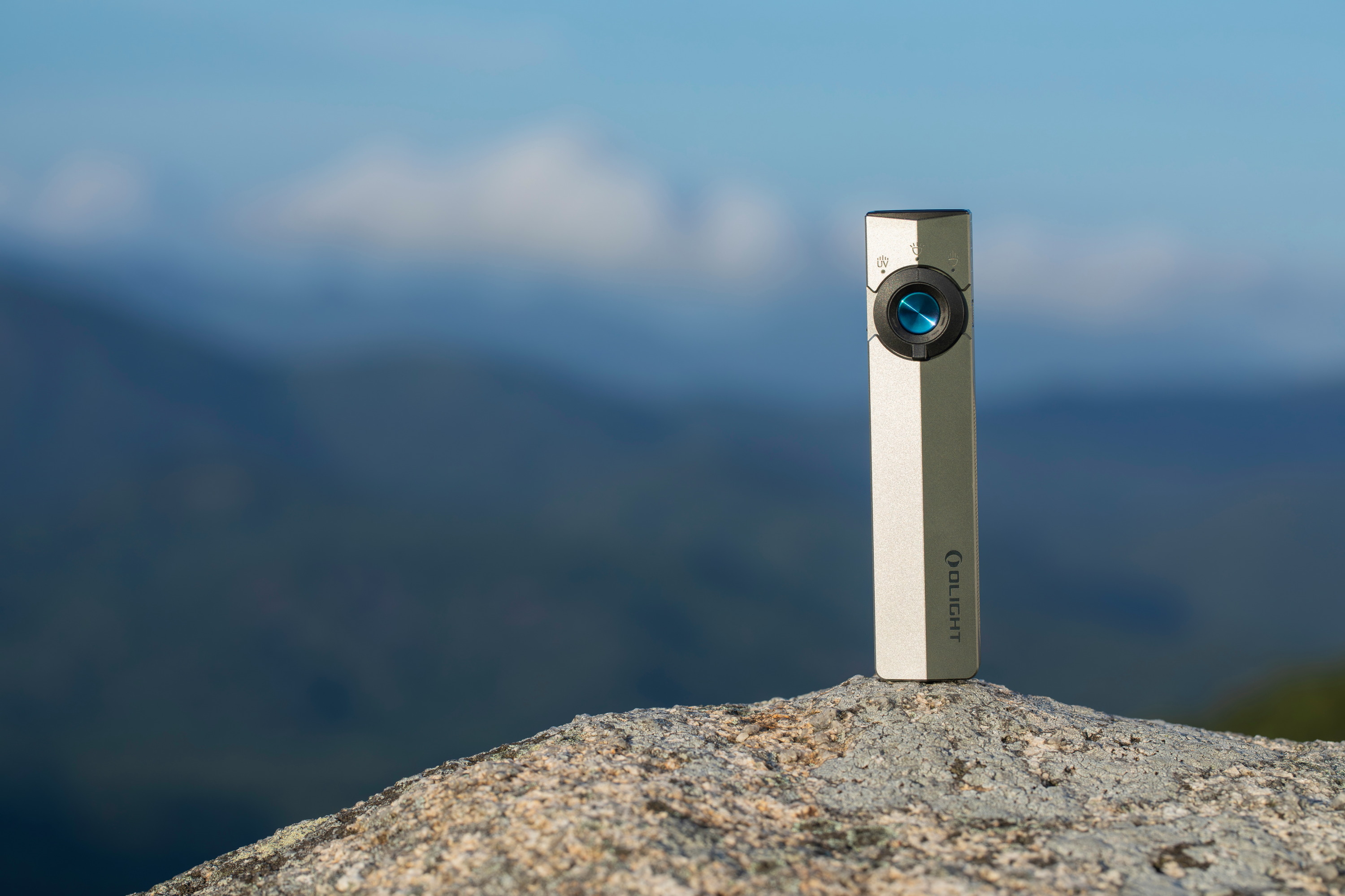 Olight Arkfeld Pro