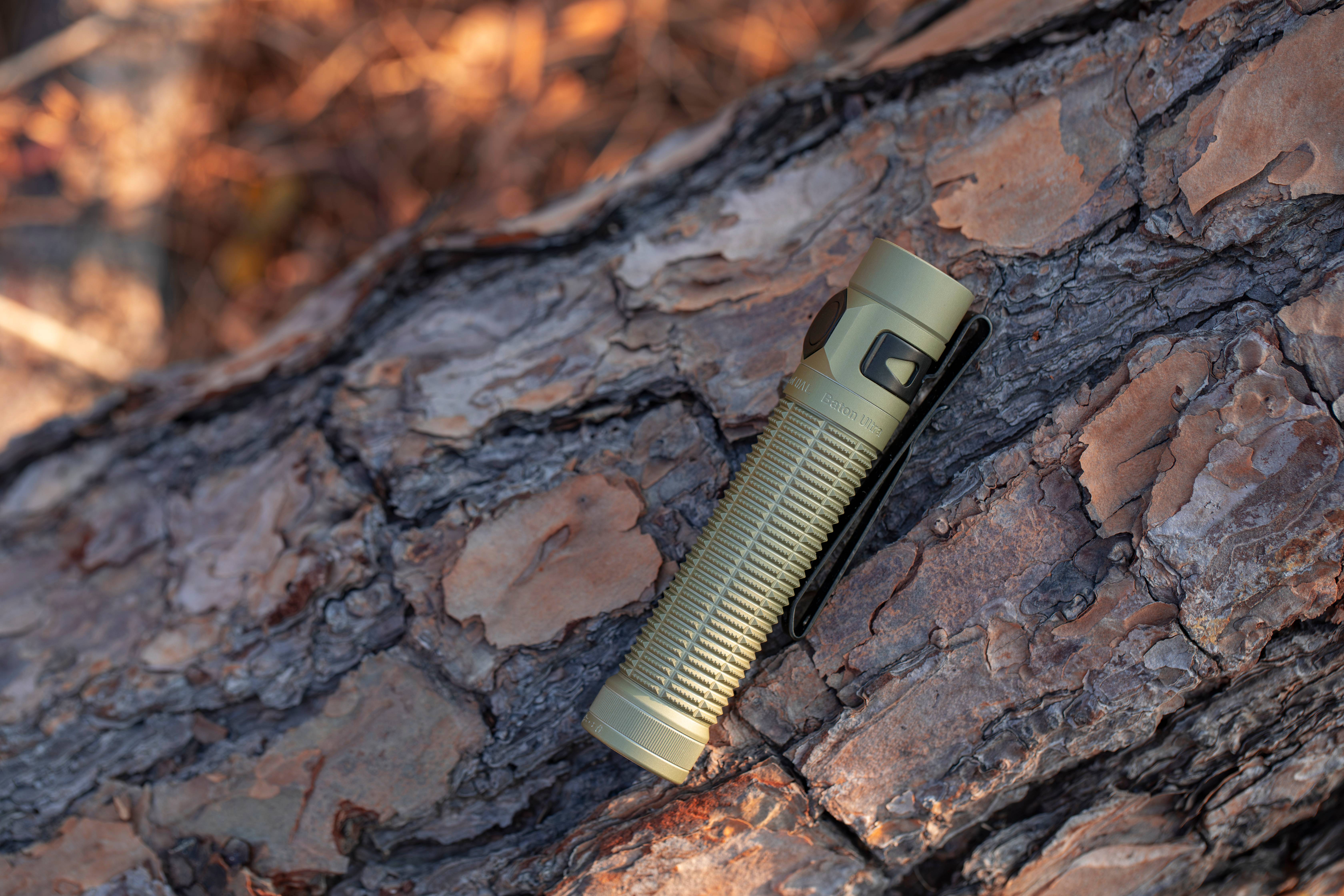 Olight Baton Ultra &ndash; 1.800 Lumen EDC Taschenlampe aus OAL&trade; (O-aluminum) Legierung mit 300&thinsp;m Reichweite