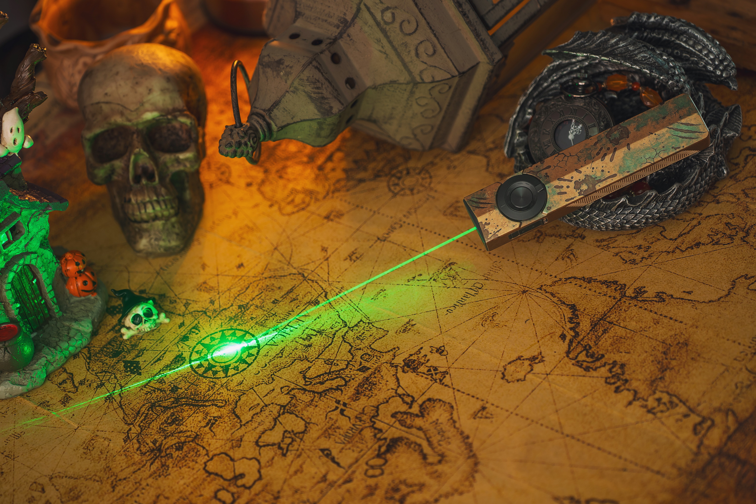 Olight ArkPro green laser beam projection and safety operation demonstration