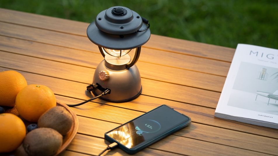 Verwenden Sie Campinglichter, um für Außenbeleuchtung zu sorgen