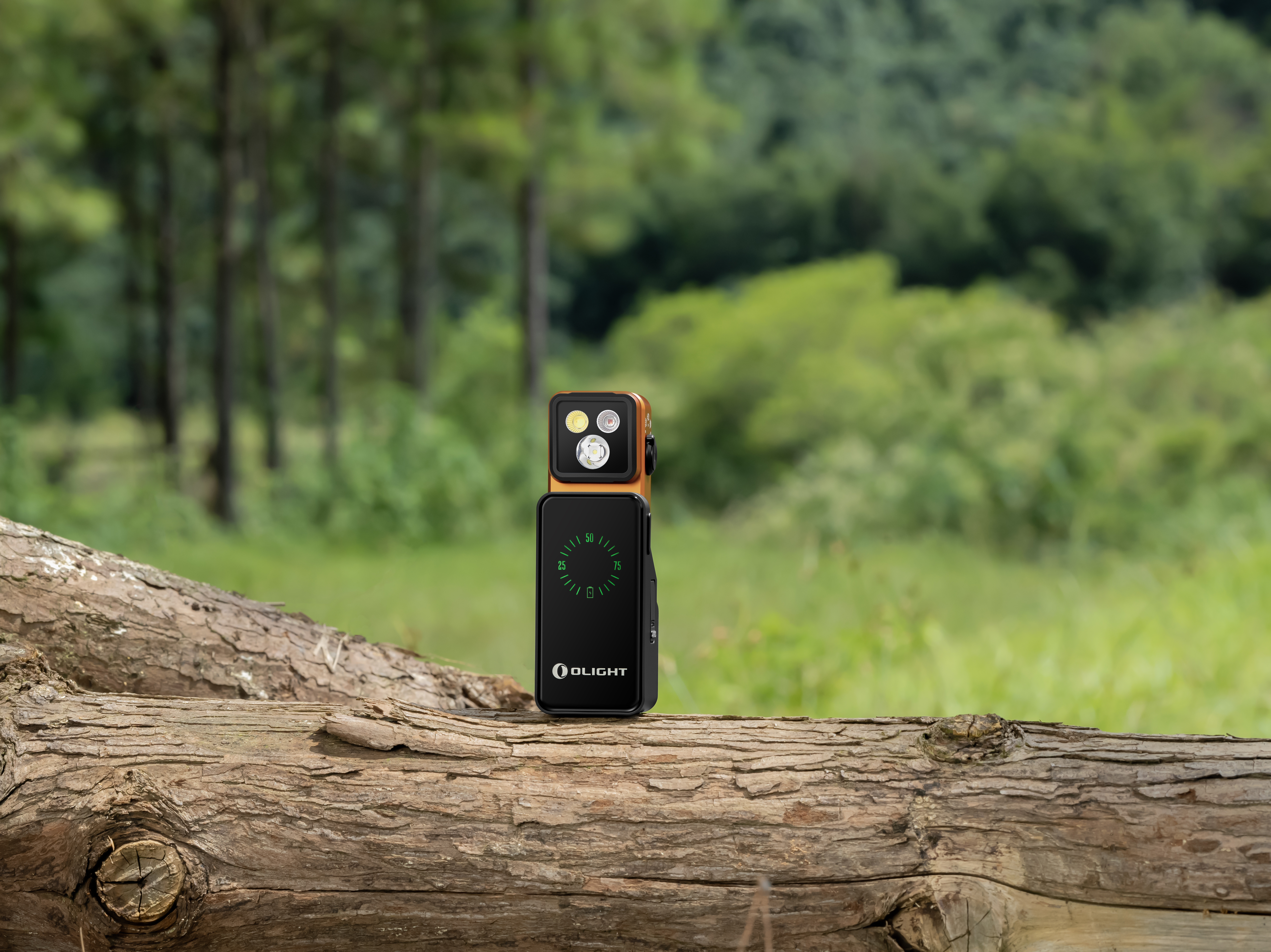 Olight Oclip 2 Ultra im Outdoor-Einsatz