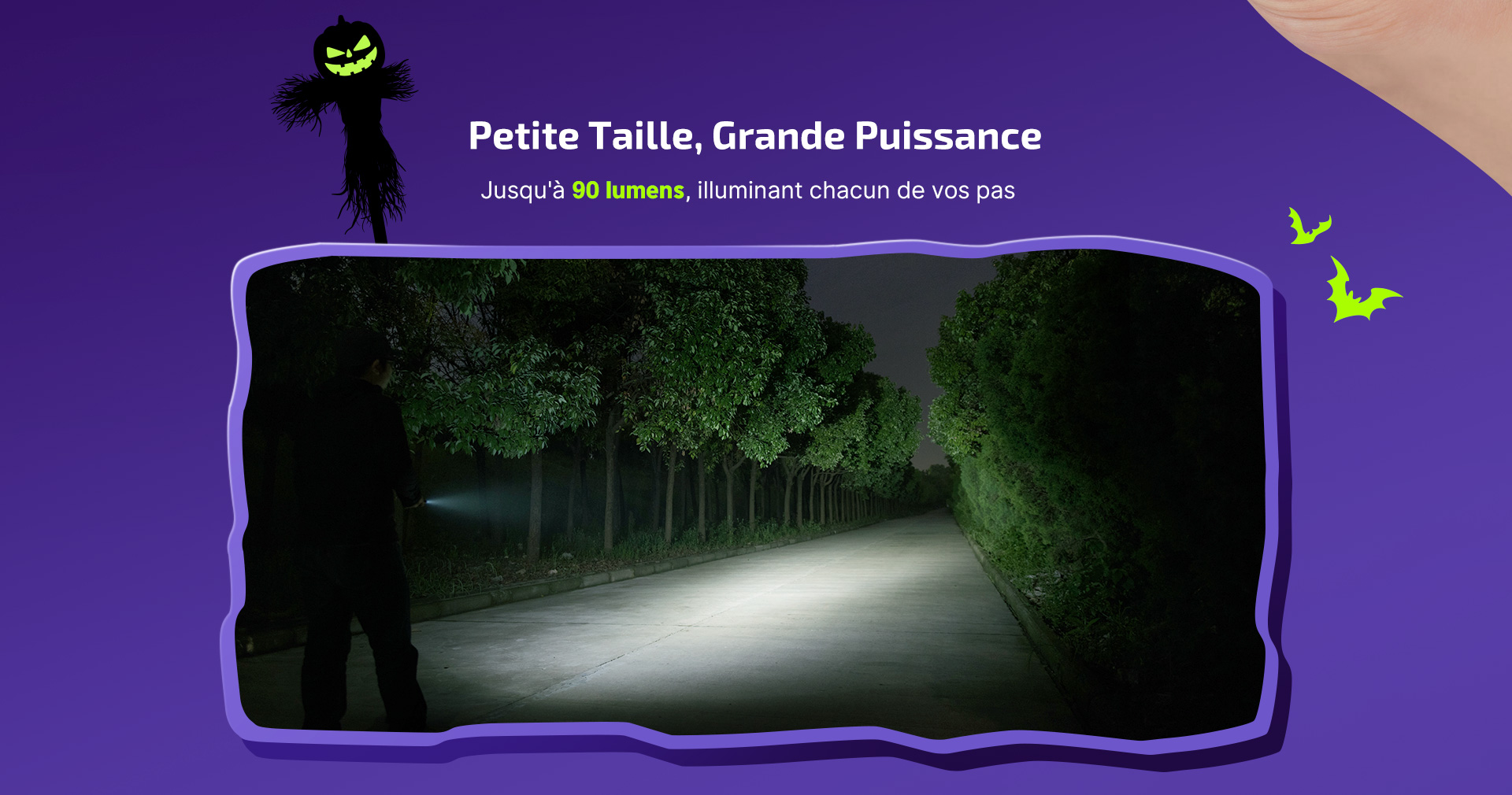 Mini lampe torche LED puissante de 90 lumens &eacute;clairant un chemin sombre la nuit pour randonn&eacute;e et s&eacute;curit&eacute; nocturne