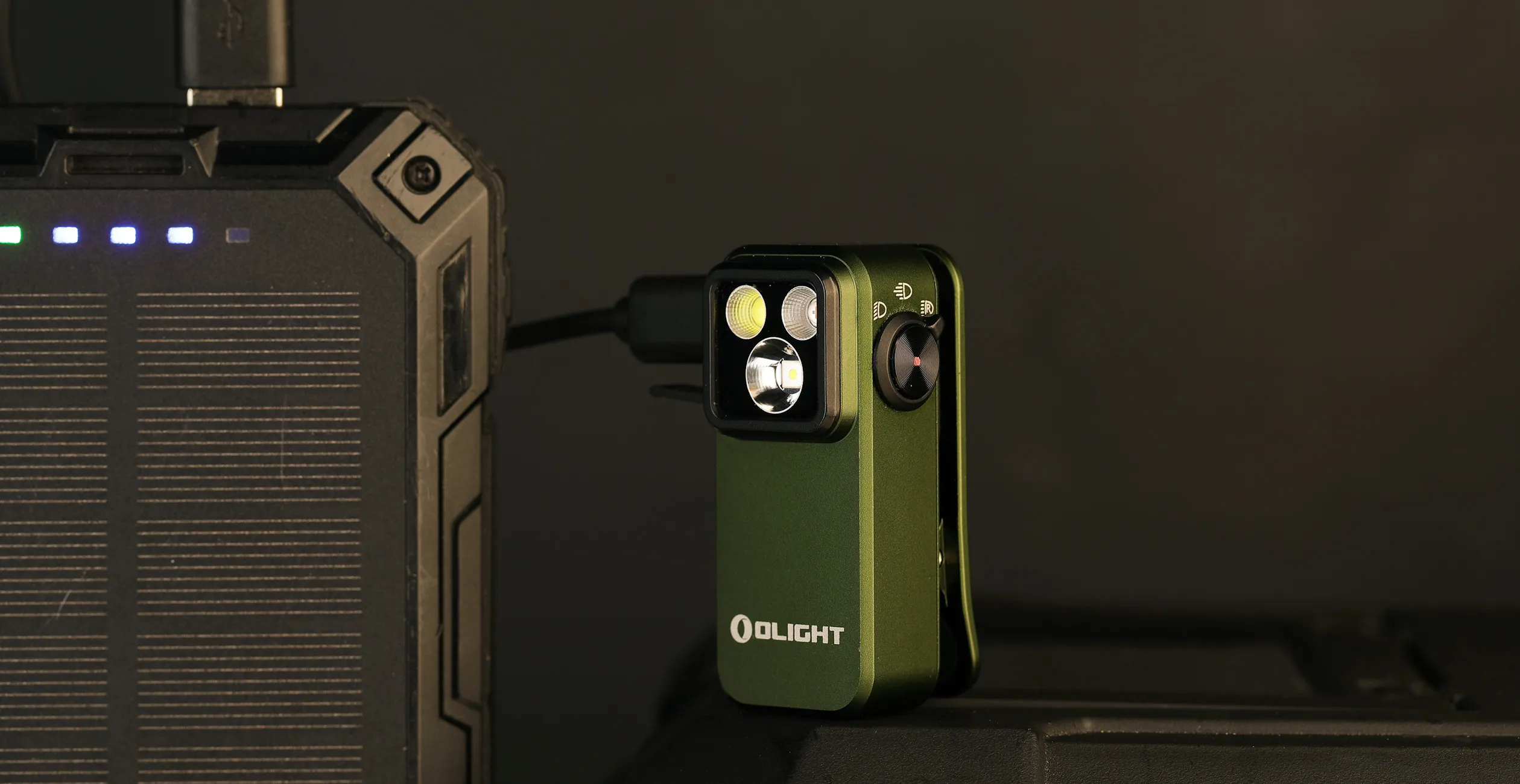Lampe d'appoint Olight Oclip Pro &agrave; clip et fixation magn&eacute;tique rechargeable