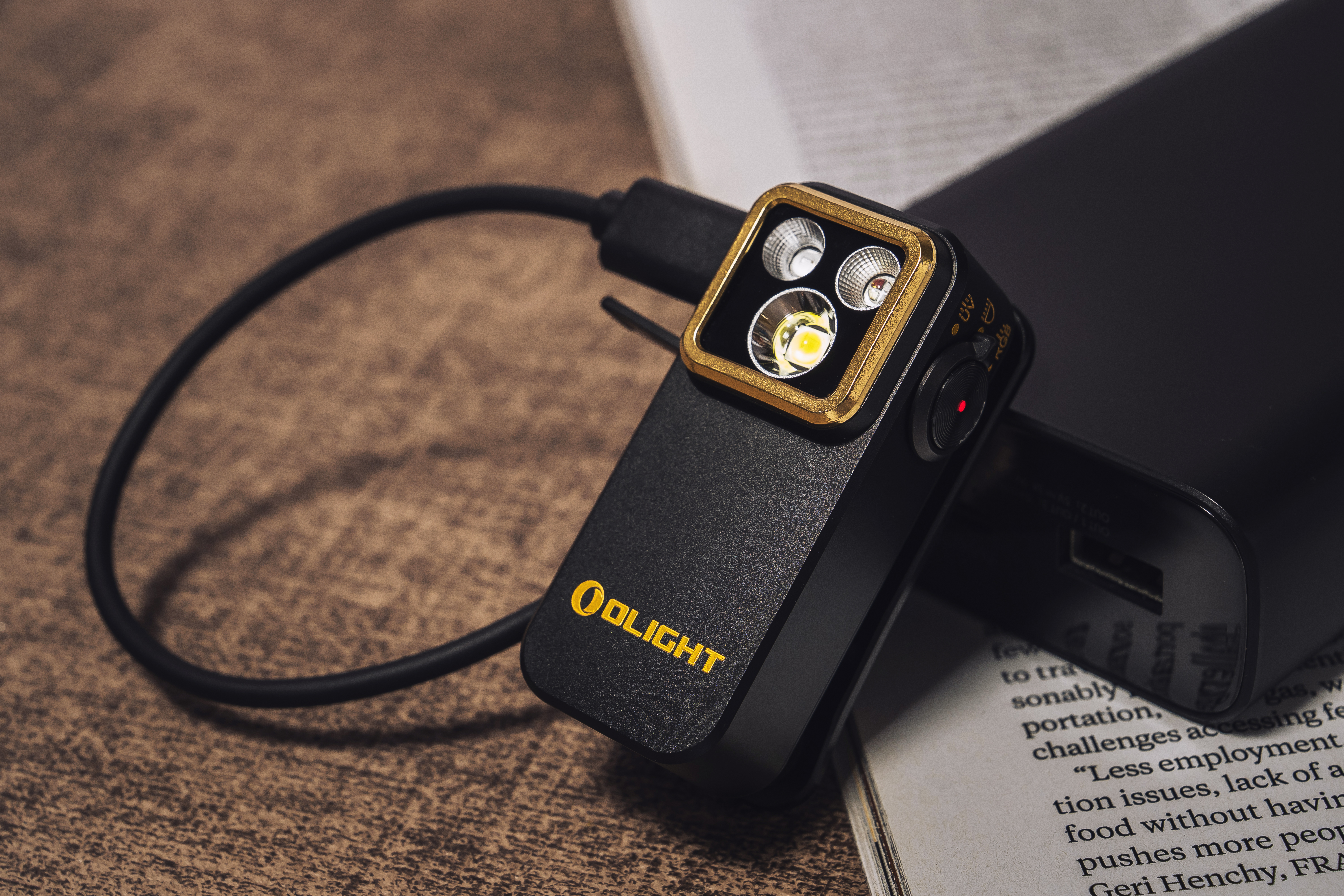 USB-C Charging interface of Oclip Pro S
