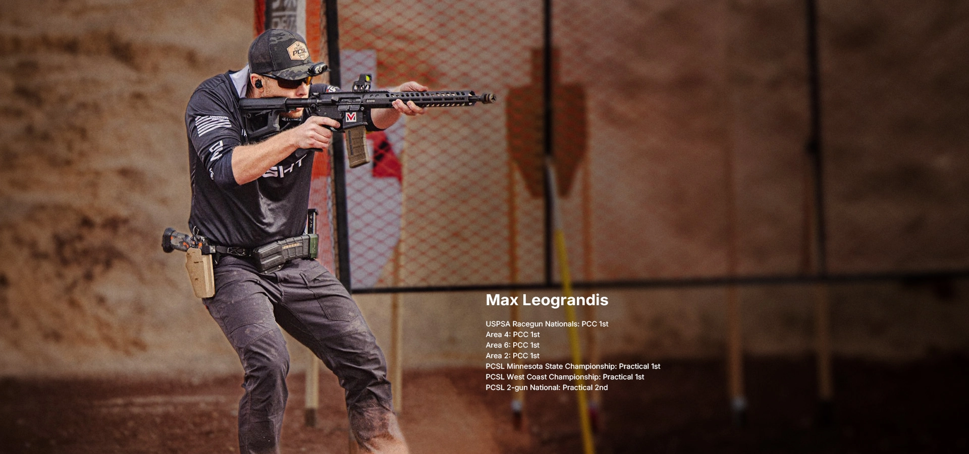 Max Leograndis, USPSA PCC champion, showcasing the Osight XR window clarity.