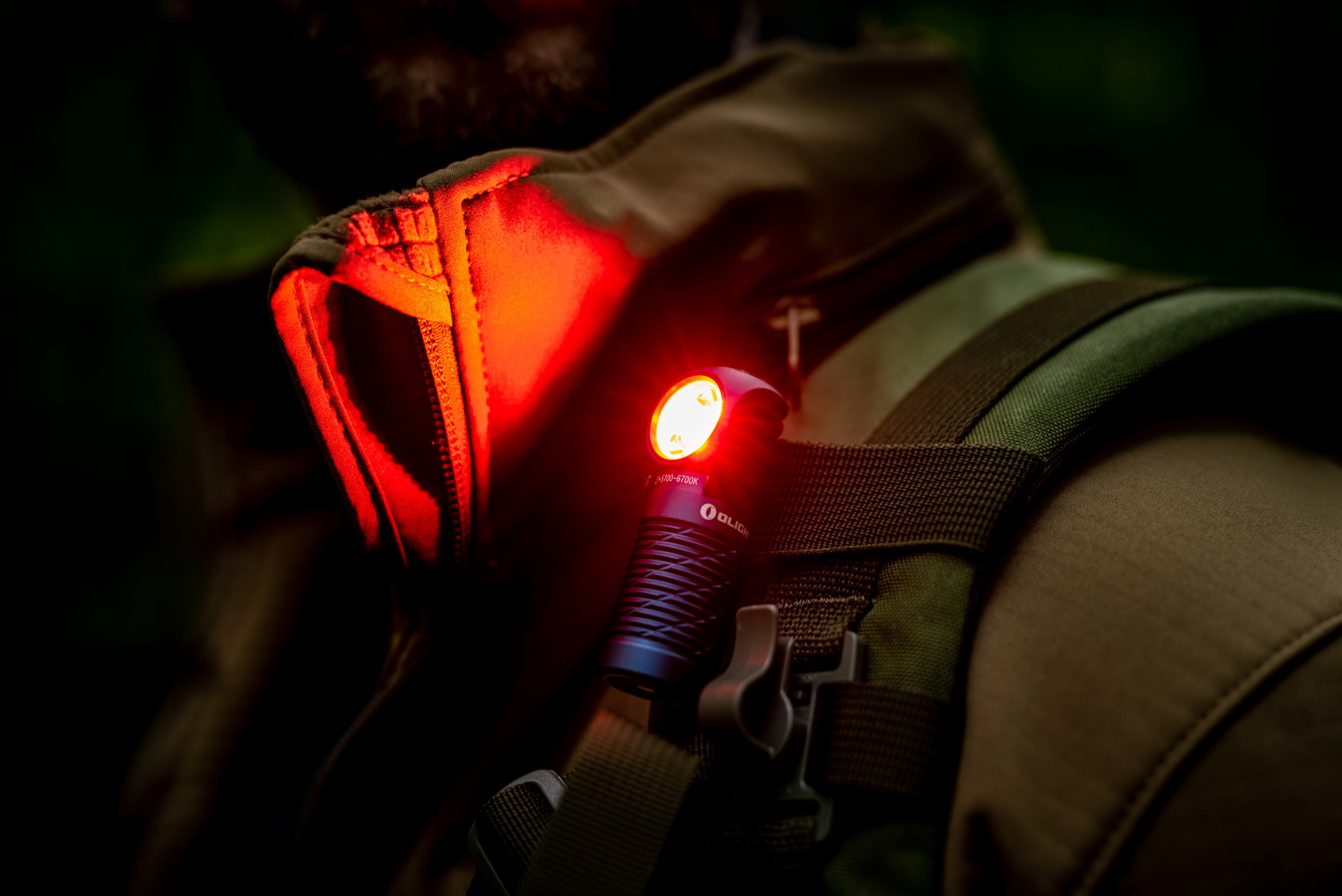Olight Perun Mini Kit lampe frontale ultra l&eacute;g&egrave;re avec bandeau