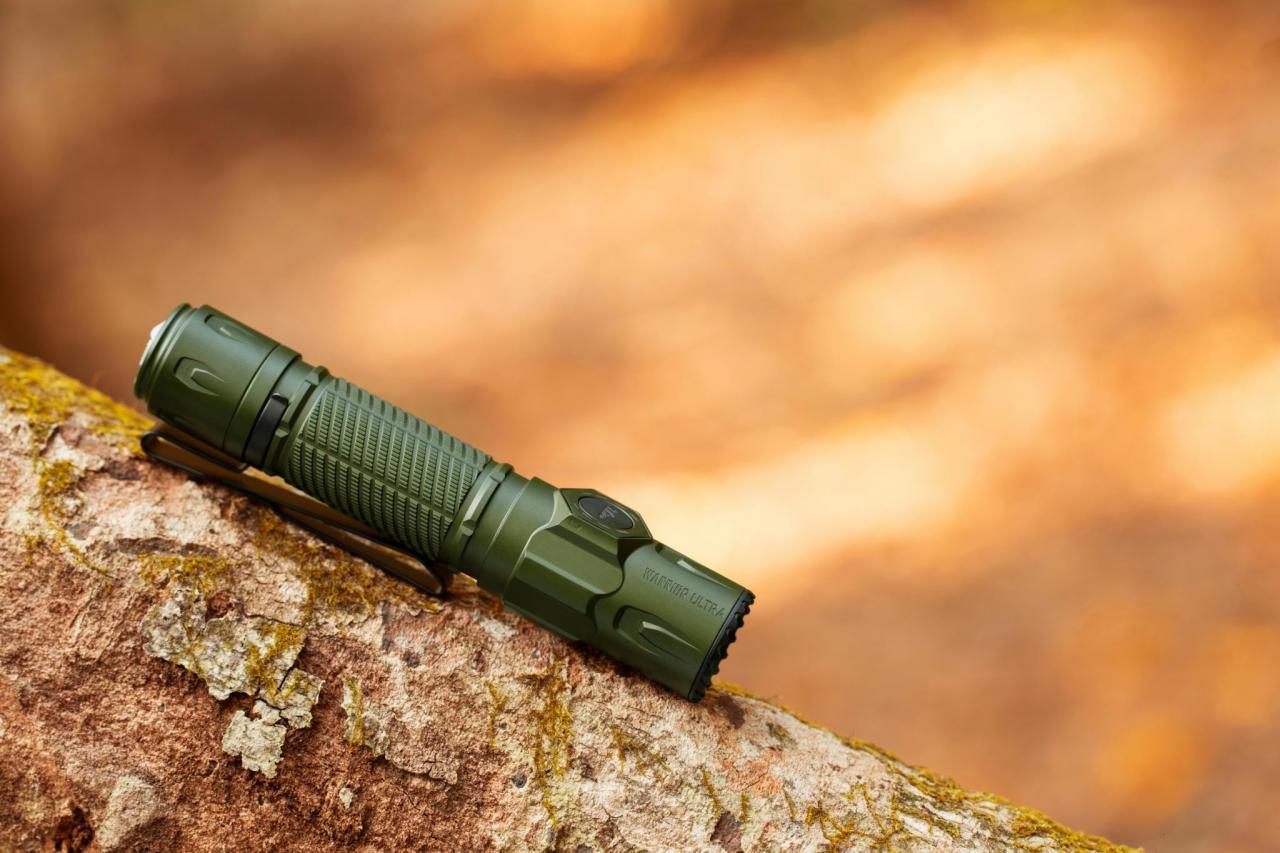 Warrior Ultra 2500 Lumens Tactical Flashlight OAL Material