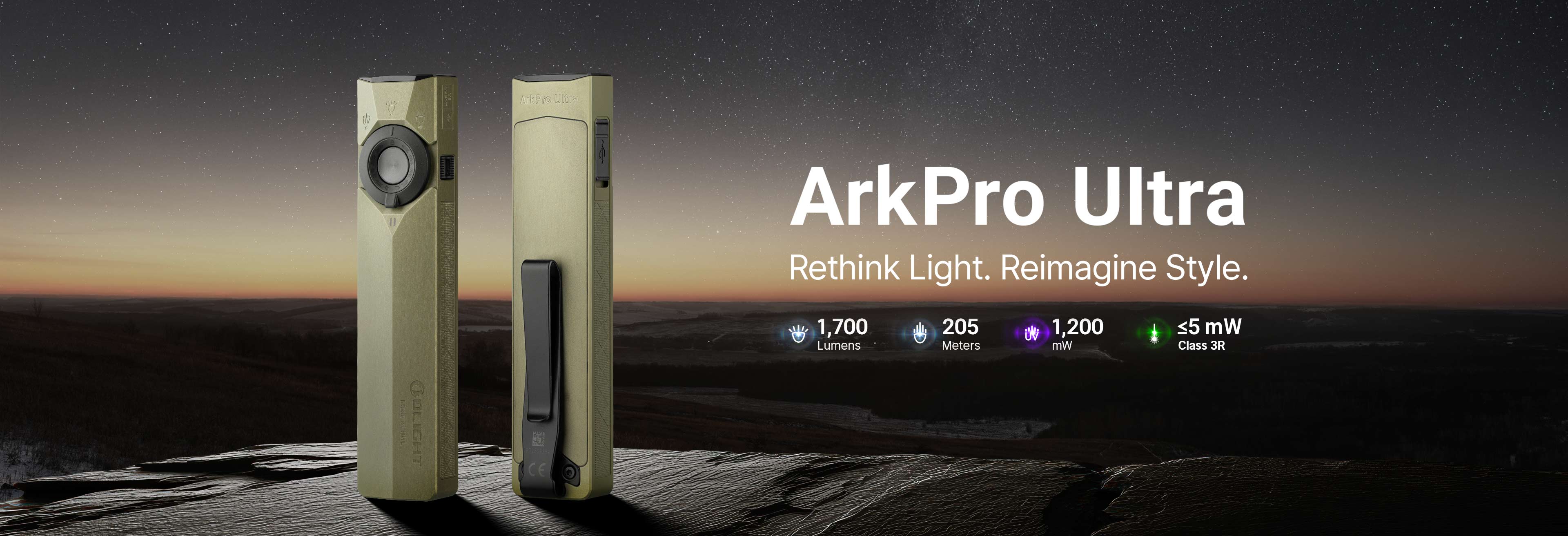 Lampe de poche Olight ArkPro Ultra 1700 lumens avec laser vert et lumi&egrave;re UV. Port&eacute;e 205m, 1200mW UV. Lampe EDC compacte pour ext&eacute;rieur, pr&eacute;sent&eacute;e sur un paysage nocturne &eacute;toil&eacute;. Haute performance et design robuste pour le quotidien.